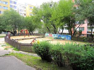 Pronájem bytu 3+1, Praha - Troja, Krosenská, 75 m2