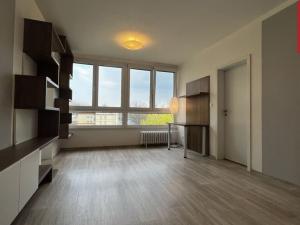 Pronájem bytu 2+1, Opava, Krnovská, 60 m2