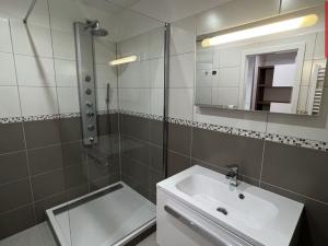 Pronájem bytu 2+1, Opava, Krnovská, 60 m2