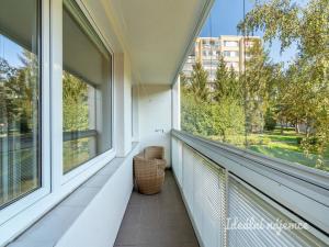 Pronájem bytu 3+1, Praha - Troja, Krosenská, 66 m2