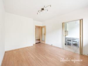 Pronájem bytu 3+1, Praha - Troja, Krosenská, 66 m2