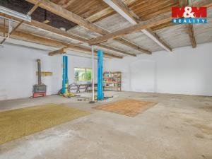 Prodej rodinného domu, Krakovany, 780 m2