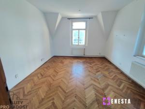 Prodej činžovního domu, Praha, Dostihová, 814 m2
