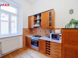 Pronájem bytu 4+1, Karlovy Vary, Jaltská, 120 m2