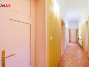 Pronájem bytu 4+1, Karlovy Vary, Jaltská, 120 m2
