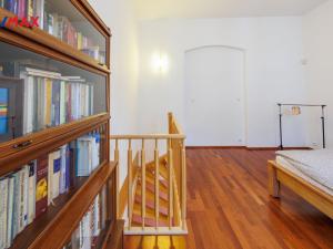 Pronájem bytu 4+1, Karlovy Vary, Jaltská, 120 m2