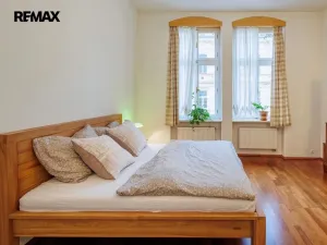 Pronájem bytu 4+1, Karlovy Vary, Jaltská, 108 m2