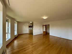 Pronájem bytu 3+kk, Praha, Nad Vavrouškou, 101 m2