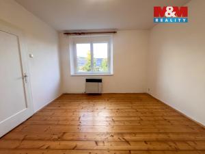 Pronájem bytu 2+kk, Třebenice, Paříkovo nám., 40 m2