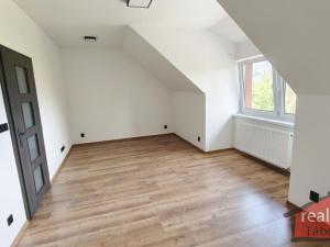 Prodej bytu 1+kk, Nupaky, Nupacká, 38 m2