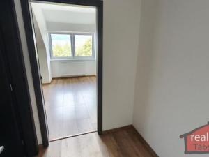 Prodej bytu 1+kk, Nupaky, Nupacká, 38 m2