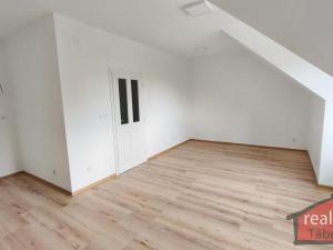 Prodej bytu 1+kk, Nupaky, Nupacká, 39 m2