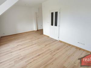 Prodej bytu 1+kk, Nupaky, Nupacká, 39 m2