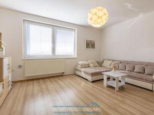 Prodej bytu 3+1, Hrušovany nad Jevišovkou, 9. května, 72 m2