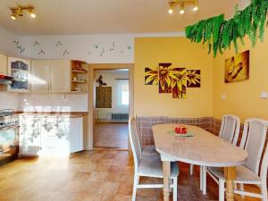 Pronájem rodinného domu, Slatiňany, Husova, 80 m2