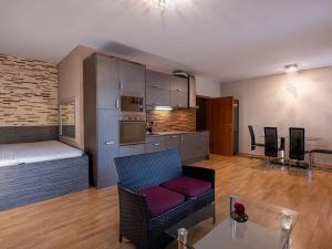 Prodej bytu 1+kk, Praha - Kyje, Pelušková, 42 m2