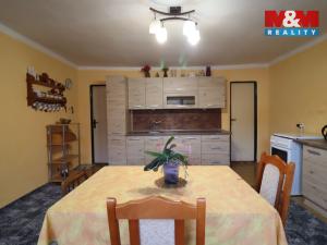 Prodej rodinného domu, Velemyšleves - Truzenice, 400 m2