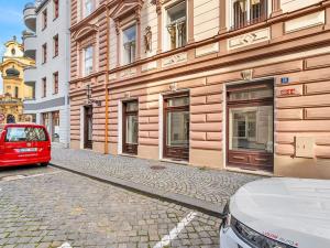 Pronájem obchodního prostoru, Hradec Králové, Tomkova, 133 m2
