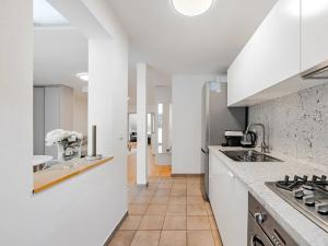 Pronájem bytu 2+kk, Praha - Karlín, Pernerova, 100 m2