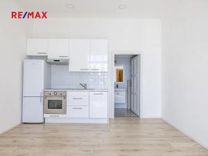Prodej vícegeneračního domu, Vráž, Nad Loděnicí, 219 m2