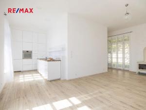 Prodej vícegeneračního domu, Vráž, Nad Loděnicí, 219 m2
