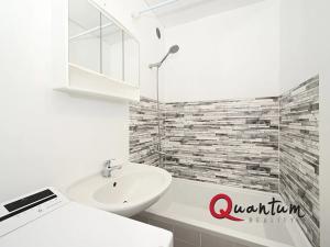 Pronájem bytu 2+kk, Praha - Horní Měcholupy, Nad přehradou, 45 m2