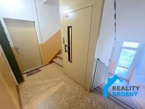 Pronájem bytu 1+1, Děčín, Jezdecká, 35 m2