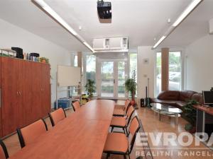 Prodej bytu 1+kk, Praha - Libeň, Nad Okrouhlíkem, 52 m2