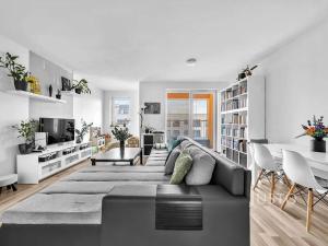 Prodej bytu 3+kk, Praha - Uhříněves, Oty Bubeníčka, 80 m2