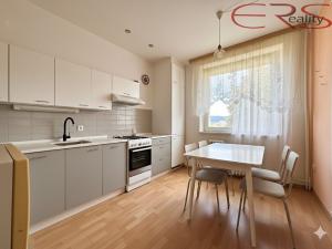 Prodej bytu 2+1, Jablonec nad Nisou, Na Výšině, 60 m2