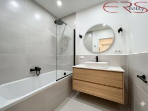 Prodej bytu 2+1, Jablonec nad Nisou, Na Výšině, 60 m2