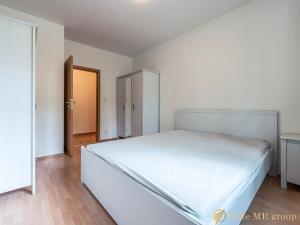 Pronájem bytu 2+kk, Praha - Záběhlice, Podle náhonu, 47 m2