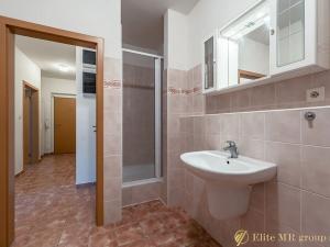 Pronájem bytu 2+kk, Praha - Záběhlice, Podle náhonu, 47 m2