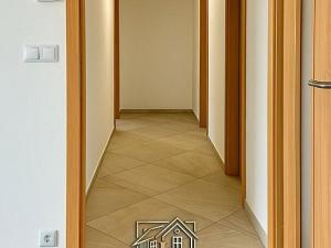 Pronájem bytu 2+kk, Praha - Kamýk, Zimova, 41 m2
