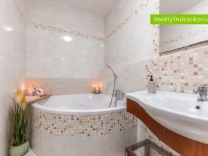 Prodej bytu 2+kk, Uherské Hradiště, Trnková, 44 m2