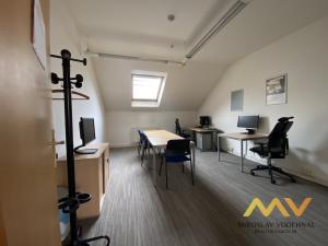 Pronájem kanceláře, Hradec Králové, Československé armády, 259 m2