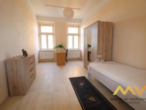 Pronájem bytu 2+1, Hradec Králové, náměstí Jana Pavla II., 78 m2