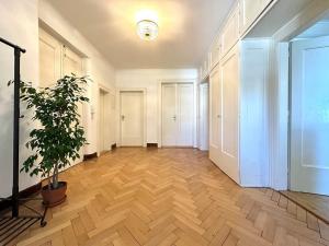 Pronájem bytu 4+1, Plzeň, V Bezovce, 120 m2