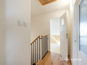 Pronájem bytu 4+kk, Nehvizdy, Mochovská, 119 m2