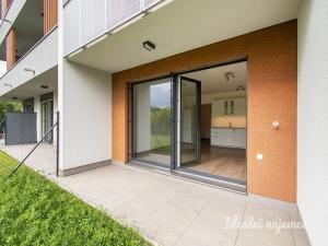 Pronájem bytu 1+kk, Praha - Střížkov, Roudnická, 38 m2