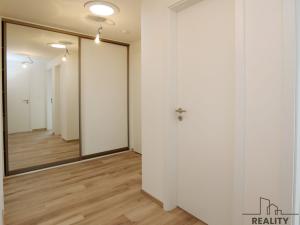 Pronájem bytu 2+kk, Praha - Záběhlice, Klapálkova, 82 m2