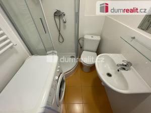 Pronájem bytu 1+kk, Praha - Smíchov, Na Skalce, 27 m2