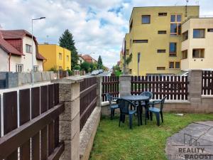 Pronájem bytu 1+kk, Úvaly, nám. Svobody, 30 m2