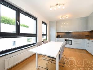 Pronájem bytu 3+kk, Praha - Malešice, Azzoniho, 80 m2