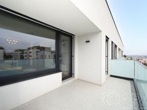Pronájem bytu 3+kk, Praha - Malešice, Azzoniho, 80 m2