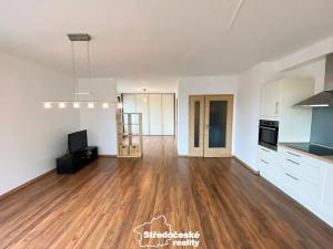 Pronájem bytu 2+kk, Praha - Vysočany, Sousedíkova, 55 m2