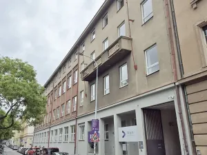 Pronájem kanceláře, Praha - Smíchov, Drtinova, 21 m2
