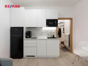 Prodej bytu 1+kk, Praha - Smíchov, Jeřabinová, 26 m2