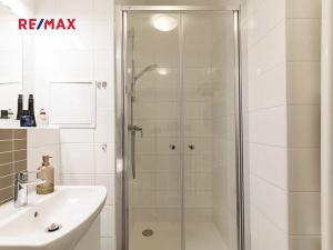 Prodej bytu 1+kk, Praha - Smíchov, Jeřabinová, 26 m2
