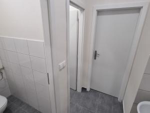 Pronájem obchodního prostoru, Břeclav, Husova, 37 m2